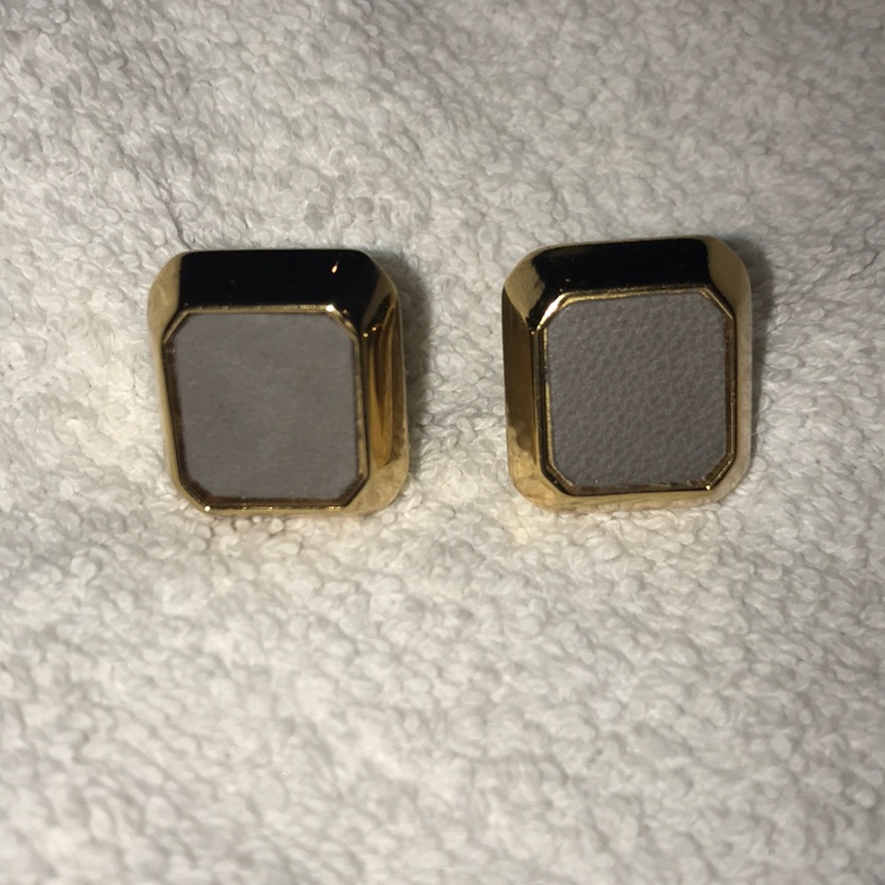 Final Price! Vince Camuto Square Stud with Leather